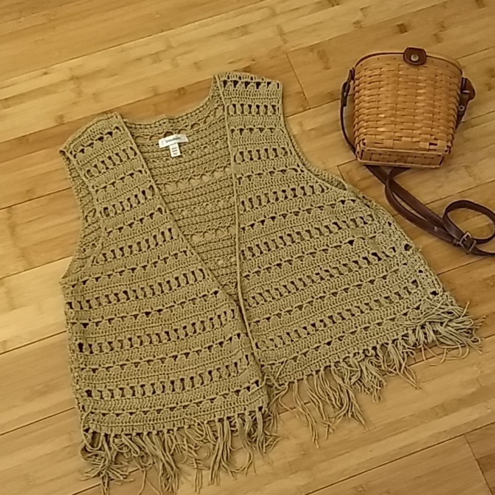 Dress Barn, fringed sweater vest. Size 22/24